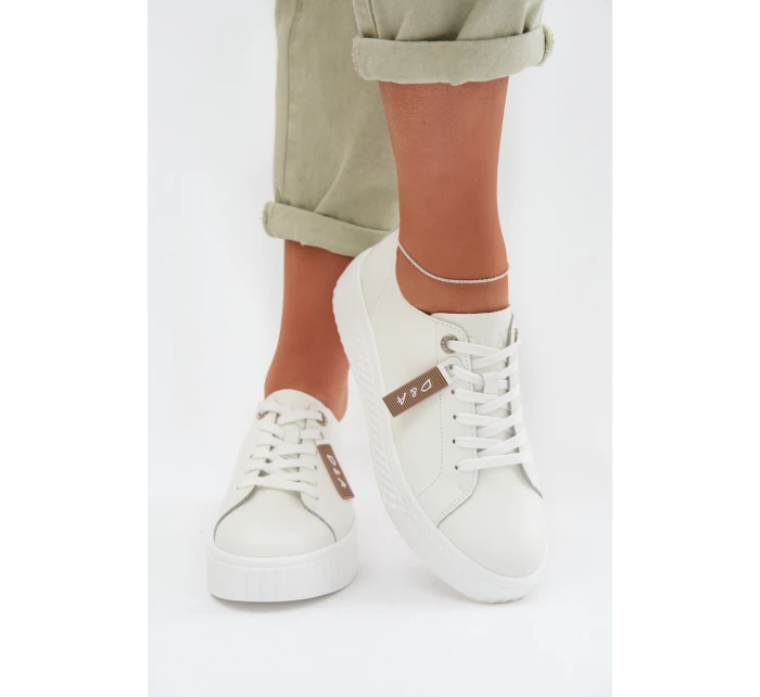Dámské tenisky z přírodní kůže model 22027794 bílé - D&A