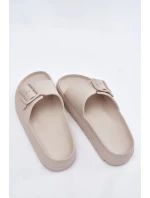 Dámské pěnové pantofle na platformě s přezkou – béžové