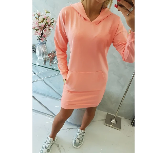 Meruňkové šaty s kapucí Meruňkové šaty s kapucí