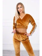 Velurová souprava s nápisem Queen camel Velurová souprava s nápisem Queen camel