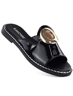 Dámské černé lakované žabky s ozdobou M.Daszynski model 22072506