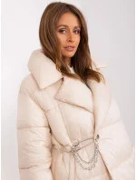 Světle béžová lehká dámská zimní péřová bunda model 21247743 - Factory Price