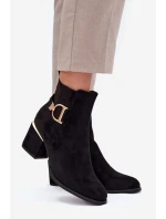 Zateplené dámské boty na podpatku se zlatými prvky černé model 21708256 - Boto Zateplené dámské boty na podpatku se zlatými prvky černé model 21708256 - Boto