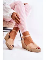 Pohodlné dámské sandály na klínu Světle růžová Dellia Pohodlné dámské sandály na klínu Světle růžová Dellia