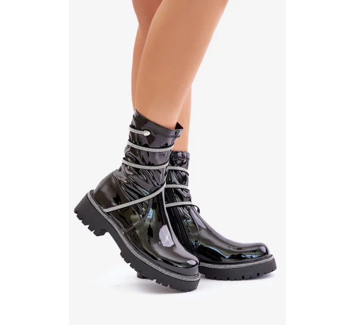 Lakované kotníkové boty s ozdobou černé Kikizelle Lakované kotníkové boty s ozdobou černé Kikizelle