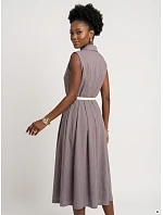 model 22214885 Elegantní midi košilka se zlatými knoflíky a páskem šedá - numoco basic model 22214885 Elegantní midi košilka se zlatými knoflíky a páskem šedá - numoco basic