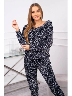 Velurová souprava v černé barvě s leopardím potiskem