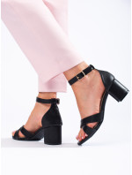 Pěkné černé dámské  sandály na širokém podpatku