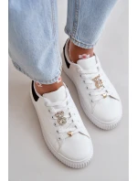 Nízké Tenisky Z Eko Kůže S Přívěsky model 21667696 - Boto Nízké Tenisky Z Eko Kůže S Přívěsky model 21667696 - Boto