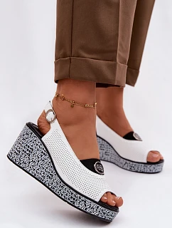 Kožené sandály na platformě S.Barski LR61-7010 bílé