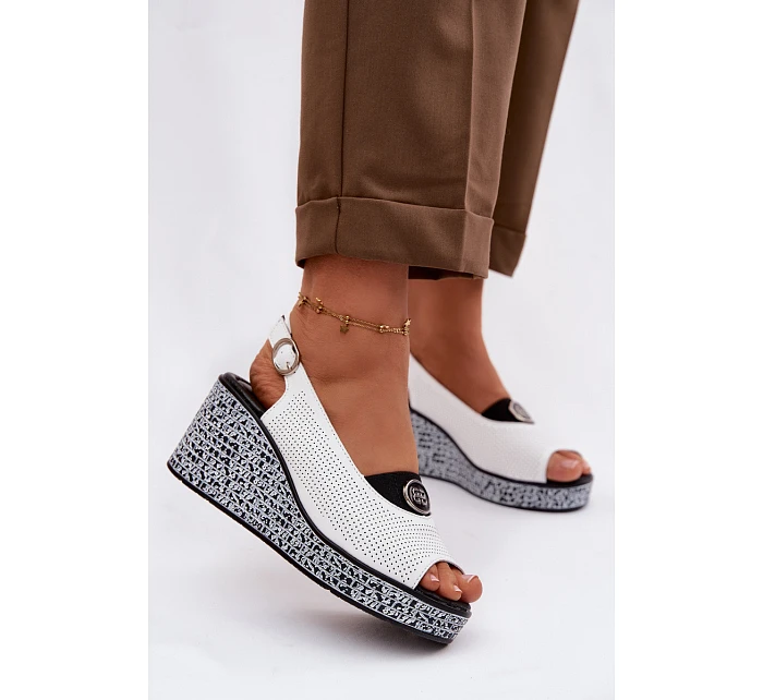 Kožené sandály na platformě model 22101381 bílé - S.Barski