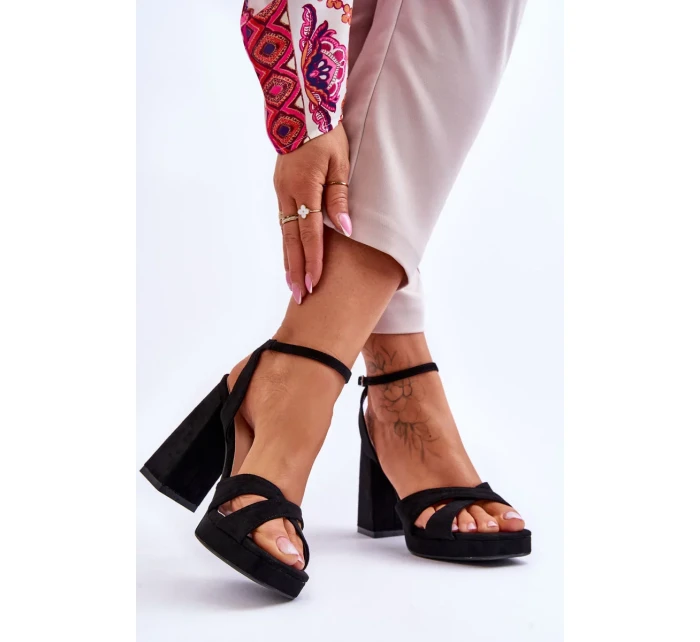 semišové sandály na čtvercovém podpatku Černé Powerful semišové sandály na čtvercovém podpatku Černé Powerful