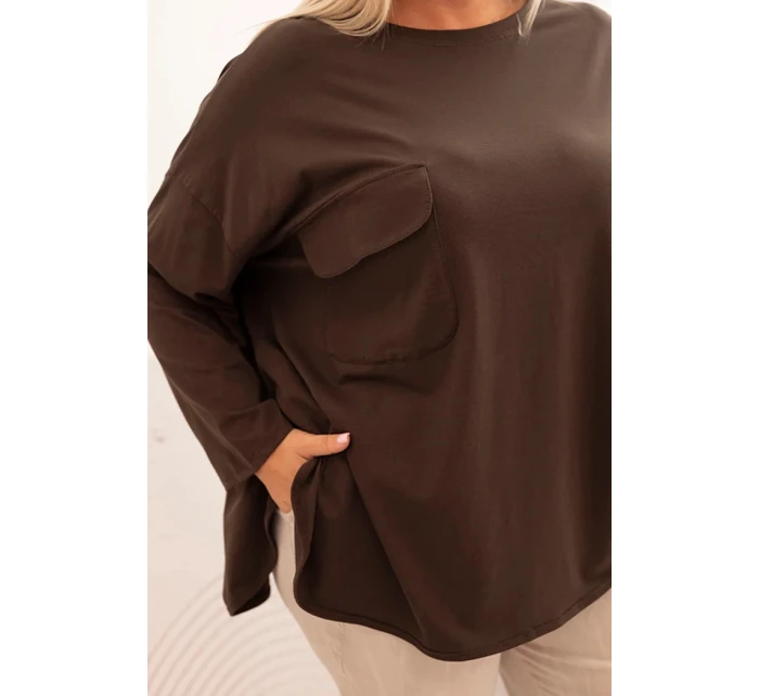 Dámská blůza Plus Size s model 21820409 kapsou a ohrnovacími rukávy hnědá - K-Fashion