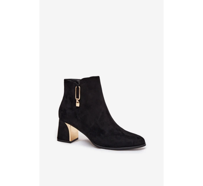 Dámské kotníkové boty na podpatku se zlatými detaily černé model 21710779 - Boto Dámské kotníkové boty na podpatku se zlatými detaily černé model 21710779 - Boto