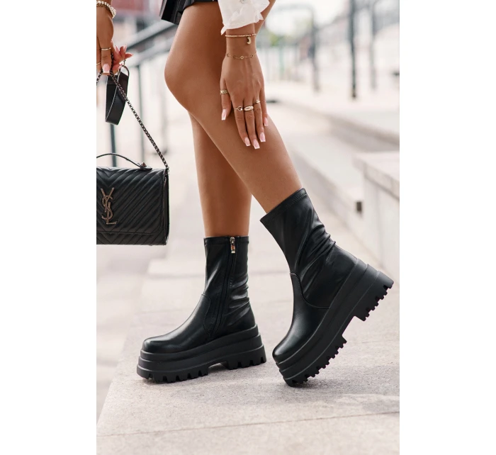 Boty Na Masivní Platformě Černé Florinara Boty Na Masivní Platformě Černé Florinara