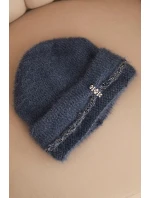 Dámská zimní čepice nadýchaná s perlami a ozdobným vzorem jeansová Dámská zimní čepice nadýchaná s perlami a ozdobným vzorem jeansová