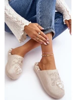 Lesklé dámské pantofle béžové Geraja Lesklé dámské pantofle béžové Geraja