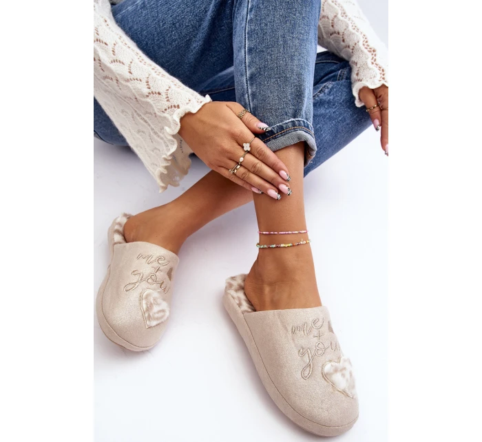 Lesklé dámské pantofle béžové Geraja Lesklé dámské pantofle béžové Geraja