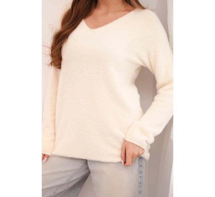 Svetr dámský z měkké pleteniny s dekoltem do V ecru Svetr dámský z měkké pleteniny s dekoltem do V ecru