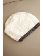 Dámská zimní čepice z vlny s proplétaným vzorem K443 ecru Dámská zimní čepice z vlny s proplétaným vzorem K443 ecru
