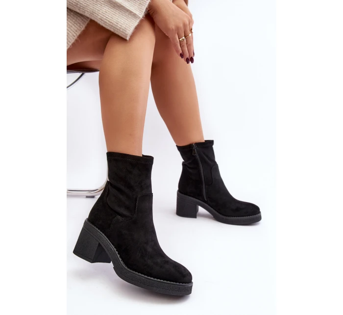 Dámské botky na podpatku Camel model 21642304 - Boto Dámské botky na podpatku Camel model 21642304 - Boto