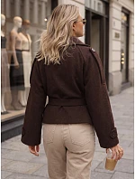 Krátký dámský dvouřadý kabát s páskem v čokoládové barvě FashionStreet NY0792 Krátký dámský dvouřadý kabát s páskem v čokoládové barvě FashionStreet NY0792