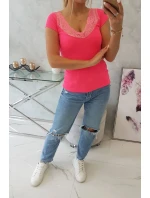 Halenka s krajkovým výstřihem růžová neonová