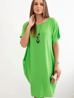 Šaty s kapsami a přívěskem zelená jasná