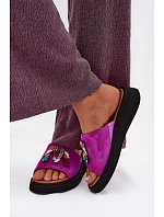 Kožené semišové dámské pantofle s ozdobou na platformě model 22125953 fuchsiové - VINCEZA