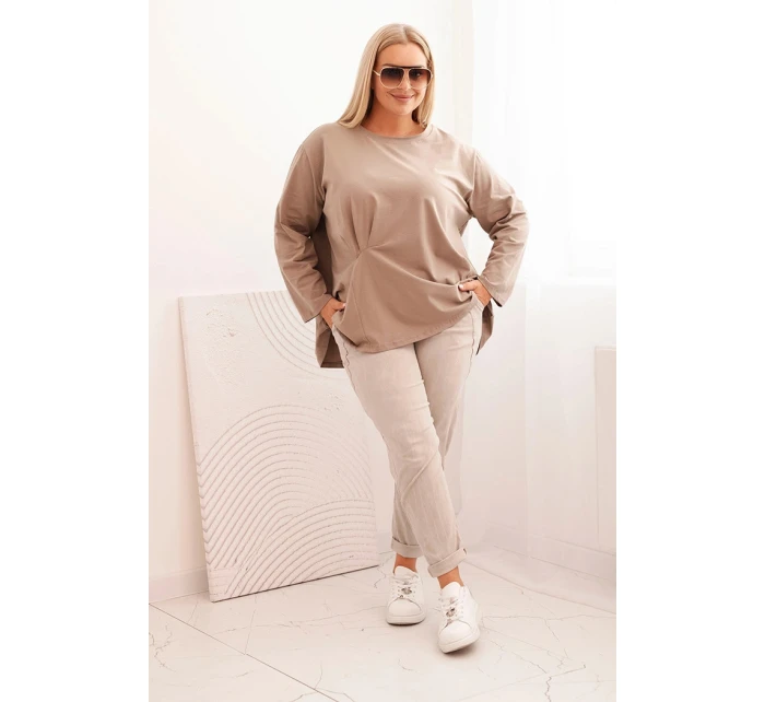 Dámská blůza Plus Size s model 21820427 kapsou a ohrnutým rukávem kiwi - K-Fashion