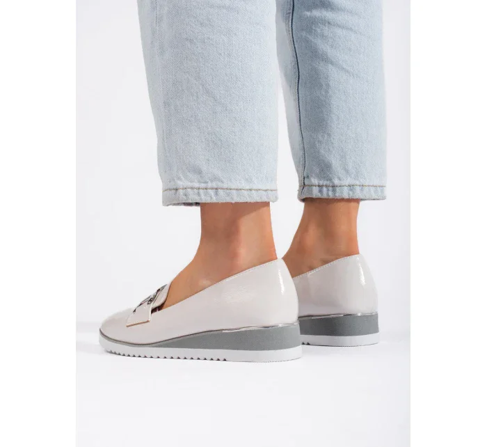 Praktické  polobotky dámské bílé platforma