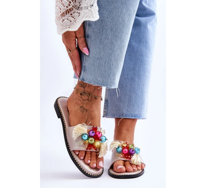 Pantofle s ozdobnými korálky model 21619239 Nude - S.Barski