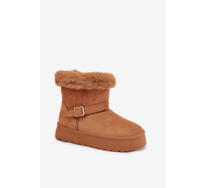 sněhule na platformě s přezkou a kožešinou Camel model 21821884 - Boto sněhule na platformě s přezkou a kožešinou Camel model 21821884 - Boto