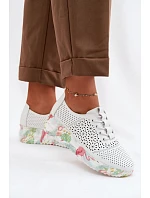 Semišové Ažurové Dámské Polobotky model 22074685 Béžové - VINCEZA Semišové Ažurové Dámské Polobotky model 22074685 Béžové - VINCEZA