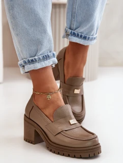 model 21669255 Elegantní dámské polobotky na podpatku z pravé kůže tmavě béžové - Zazoo