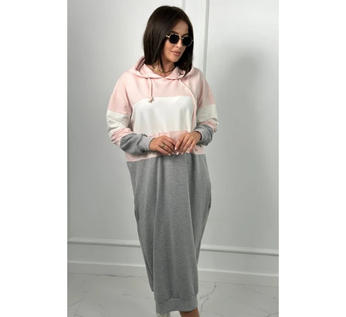 Trikolorní šaty s kapucí pudrově růžová + ecru + šedá Trikolorní šaty s kapucí pudrově růžová + ecru + šedá