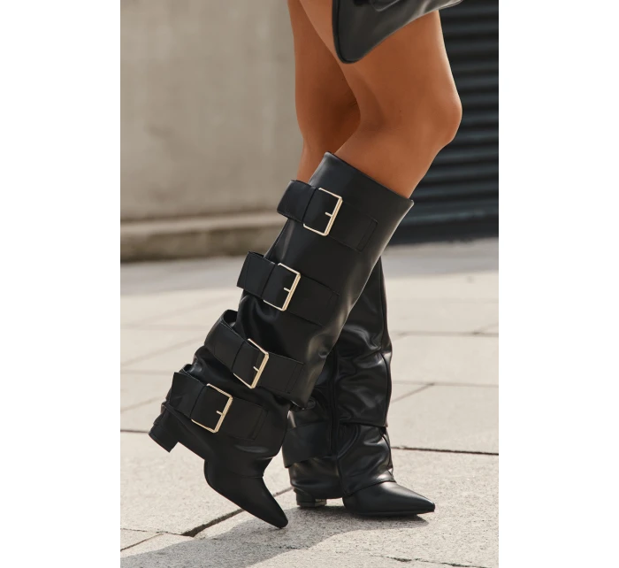 Dámské kozačky na podpatku s lemem a zlatými Černé model 21708830 - Boto Dámské kozačky na podpatku s lemem a zlatými Černé model 21708830 - Boto