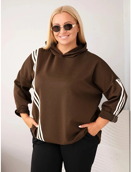 Dámská plus size viskózová mikina s kapucí a ozdobnými pásky hnědá Dámská plus size viskózová mikina s kapucí a ozdobnými pásky hnědá