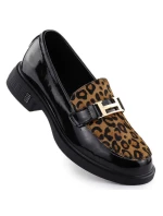 Kožené boty s leopardím vzorem lakované černé model 21904738 - VINCEZA