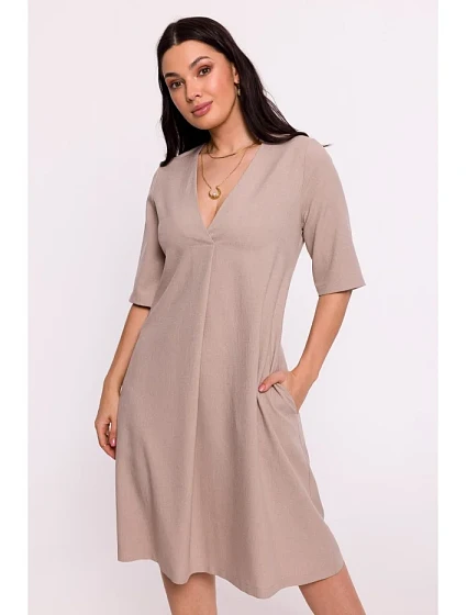 model 19670399 Trapézové šaty s výstřihem do V béžové - BeWear