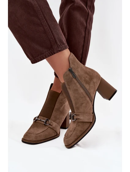 Dámské kotníkové boty z přírodního semiše na podpatek Artiker 57C0221 béžové