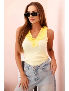Dámská halenka bez rukávů s volánem u výstřihu pruhovaná žlutá