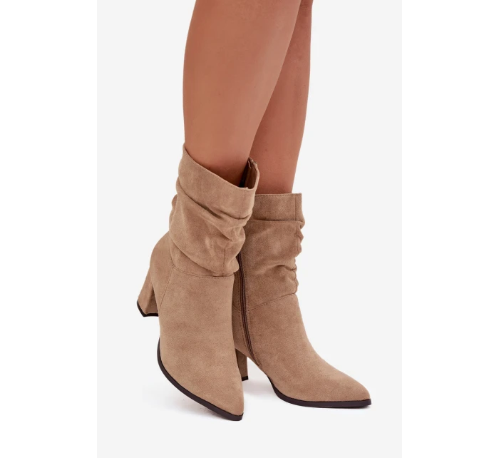Dámské kotníkové boty na podpatku s vyhřívané béžové model 21710709 - Boto Dámské kotníkové boty na podpatku s vyhřívané béžové model 21710709 - Boto
