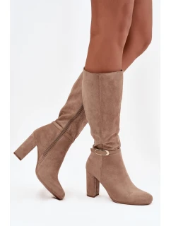 Dámské zateplené kozačky na sloupkovém podpatku se zlatou přezkou Seraphine – béžové