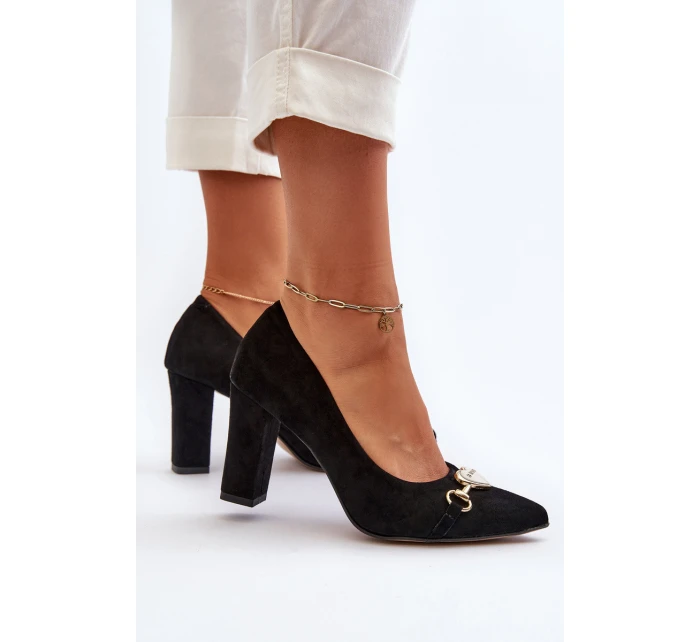Černé Zamszové Lodičky Na Podpatku S model 21652567 - Zazoo Černé Zamszové Lodičky Na Podpatku S model 21652567 - Zazoo