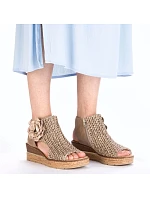 Dámské pohodlné sandály s pletenou platformou béžové Rieker 63791-60 Dámské pohodlné sandály s pletenou platformou béžové Rieker 63791-60