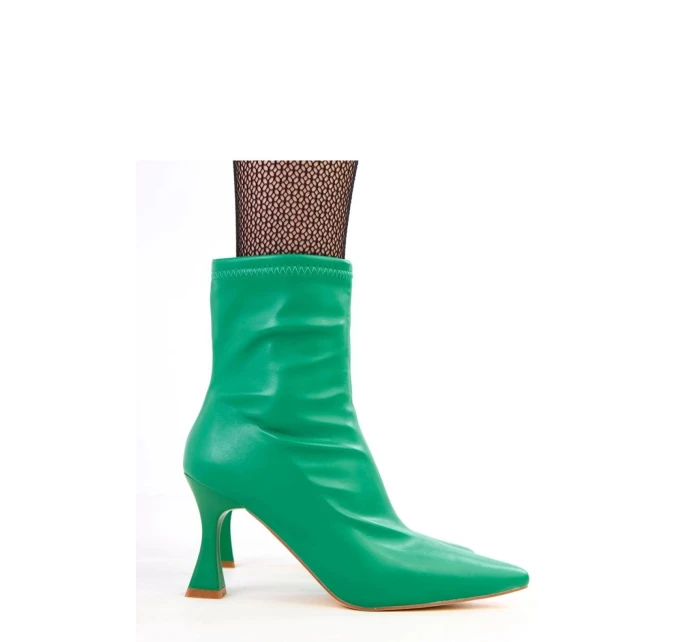 Boty na podpatku model 218539 Solea Boty na podpatku model 218539 Solea