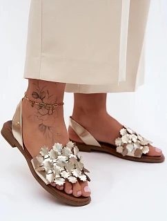 Kožené sandály na nízkém podpatku model 22136754 Zlato - Zazoo