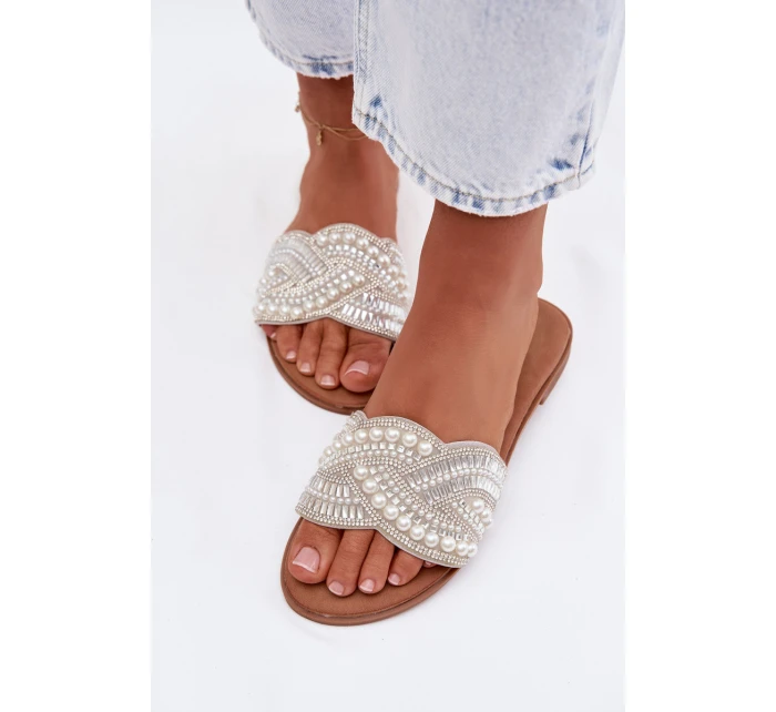 Zdobené pantofle na ploché podrážce stříbrné Dovima