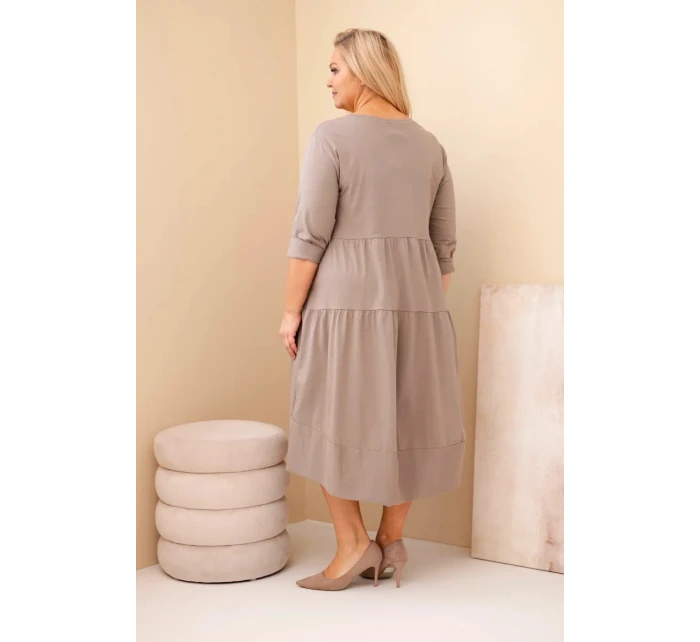Dámská bavlněná model 21800785 Plus Size s volány a ohrnutým rukávem fango - K-Fashion Dámská bavlněná model 21800785 Plus Size s volány a ohrnutým rukávem fango - K-Fashion